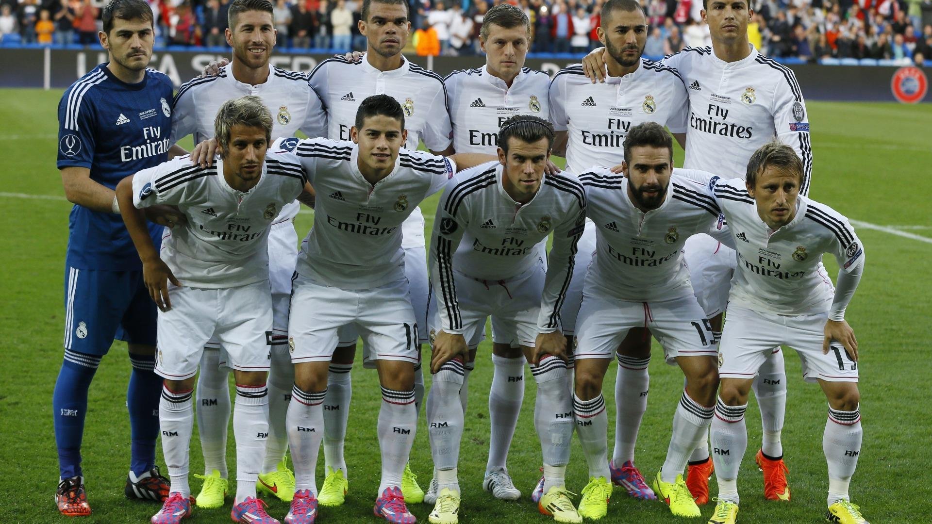 莱谢恩·卡萨斯完美入水引发观众喝彩，莱卡斯昂